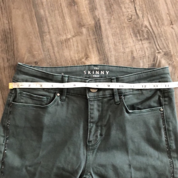WHBM green skinny ankle crops with piping 2 nwot - Picture 6 of 6